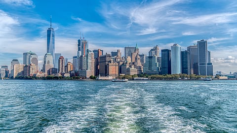 Online sports betting is now legal in New York. 