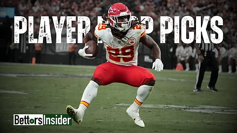Kareem Hunt and the Chiefs take on the Tampa Bay Buccaneers in Monday Night Football