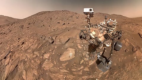 The Economist: NASA has found a Martian rock with what may be signs of life