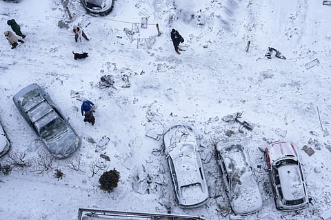 Damage to vehicles following a Russian air strike in Kyiv, Ukraine, on Friday, Jan. 9, 2026. Russia said it launched a “massive strike with high-precision, long-range, land- and sea-based weapons, including the Oreshnik,” against critical targets, according to a statement on Telegram.