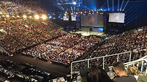 The Economist: A cynic watching Anthony Robbins, the megalosaurus of motivation