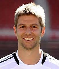 Soccer star Hitzlsperger announces he’s gay