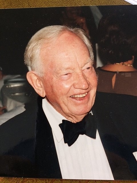 OBIT: Mike Rosholt – POW, Apartheid critic, promoter of Sullivan Principles and SA Business Titan