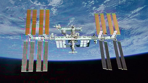 Image credit: https://www.nasa.gov/audience/forstudents/5-8/features/nasa-knows/what-is-the-iss-58.html
