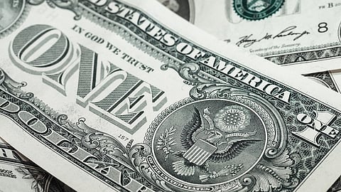 https://pixabay.com/photos/bank-notes-dollar-us-dollars-usd-941246/