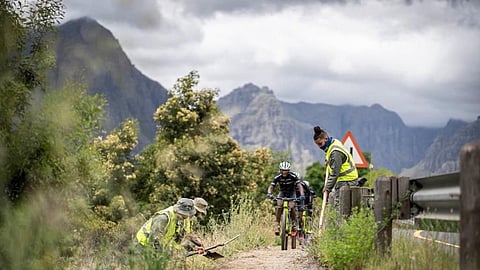 Perfect partnership linking hiking trails in Cape Winelands is saving lives –  SA Trails Network’s Reghard Goussard