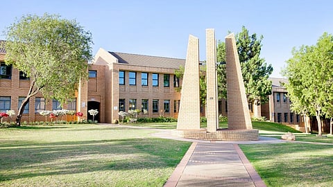 Image: https://www.roundsquare.org/school/st-stithians-girls-college/