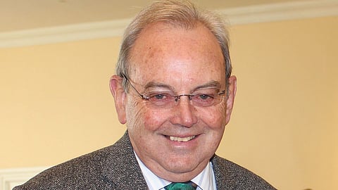 Image Credit: Adele Searll 100 Club (https://www.adelesearll100club.co.za/2017/05/confronting-corrupt-paul-hofmann/)