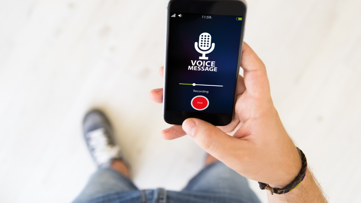 How to use voice messages for effective communication