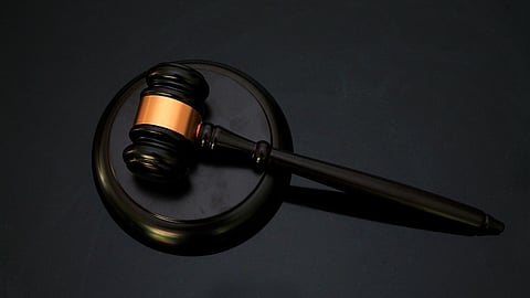 https://pixabay.com/photos/judgement-gavel-court-regulation-6722634/