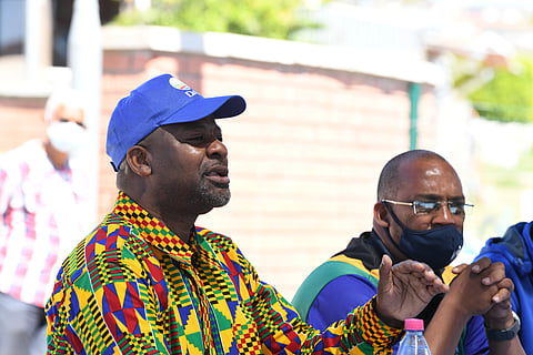 NELSON MANDELA BAY, SOUTH AFRICA - OCTOBER 19: DA mayoral candidate Nqaba Bhanga speaks during an election campaign in on October 19, 2021 in Nelson Mandela Bay, South Africa. The 2021 South African municipal elections will be held on 1 November 2021 to elect councils for all district, metropolitan and local municipalities in each of the country's nine provinces. (Photo by Gallo Images/Die Burger/Lulama Zenzile)
