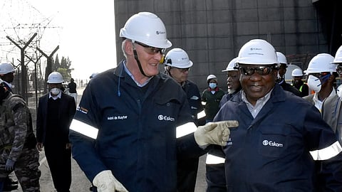 Eskom’s ludicrous expenditure: R238,000 for a mop – de Ruyter