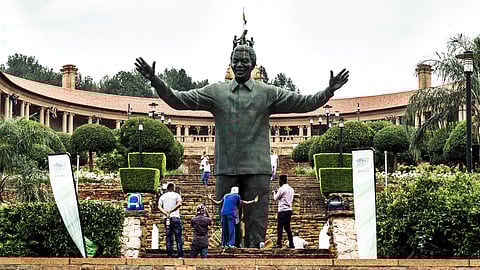 Time to bring back the rainbow nation: Ivo Vegter