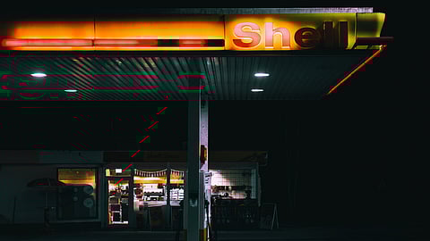 South Africa buys Shell-BP refinery for 1 rand, faces massive clean-up costs