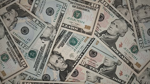 Luxury slump hits richest: Arnault, Bettencourt Meyers lose billions