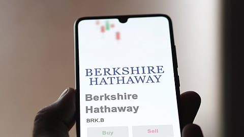 FT: Warren Buffett’s Berkshire Hathaway lifts stakes in Japanese trading houses