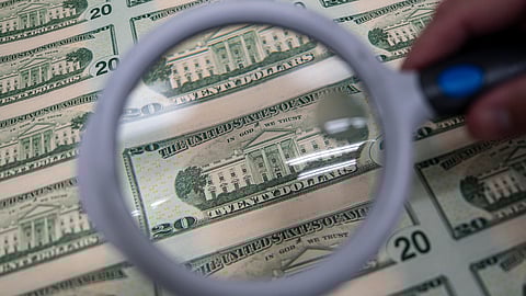 The dollar still standing despite growing doubts – Daniel Moss