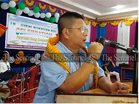 पेट्रिअठीक मेथाय रोजाबनाय बादायलायनाय हाबाफारि लादों