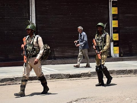 काश्मिरि उटकारि लाइमोनखौ नागिरनाया सोलिगासिनो