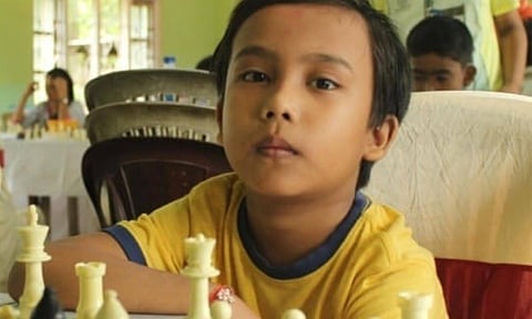 म्रिन्मय राजखवाया मुलुग चियेस बादायलायनायाव बाहागो लागोन