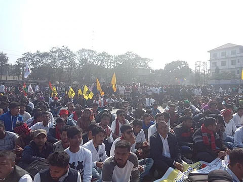 नोगोरारि सोदांनाय बिल 2016 खौ बेरेखा खालामनानै गुवाहाटीआव सुबुं गौमा