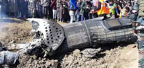 जम्मु आरो काश्मीरनि बुदगाम जिल्लायाव IAF नि बिरखंआ क्रास्ट जानानै गोग्लैयो