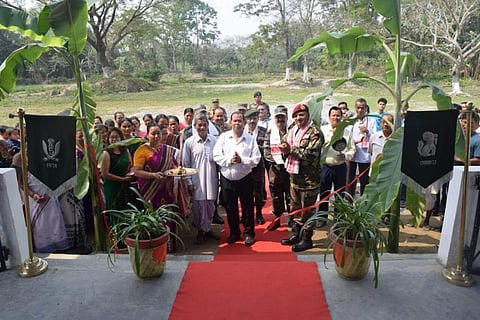 बाक्सा जिल्लायाव आर्मि बिफानआ खमिउनिटी हल लुफुंनानै बेखेवनानै होदों