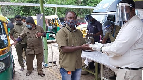 Ola Foundation is feeding its drivers through Akshaya Patra