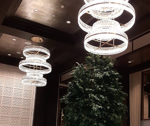 Bukhara ITC Maurya is using wooden bats to serve guests