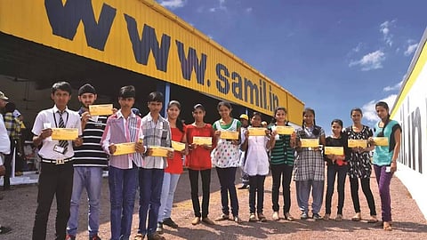 SAMIL gives educational scholarships to its customers’ children