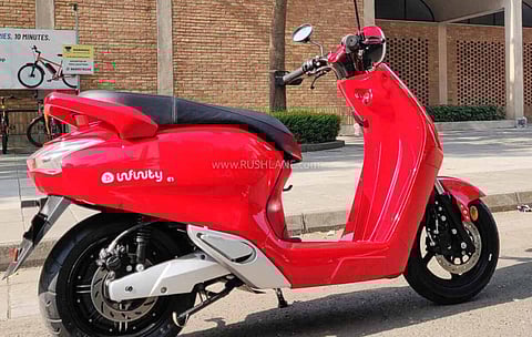 Bounce launched its first electric scooter called the Bounce Infinity E1 that features a swappable battery