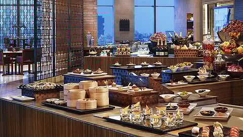 Seven Kitchens is wonderfully situated next to a glittering mall, an open air plaza, a theatre and has residences, rooms and a terrace