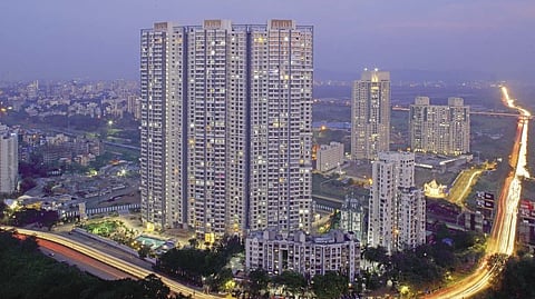 The Wadhwa group has constructed upscale skyscrapers, on the GMLR belt