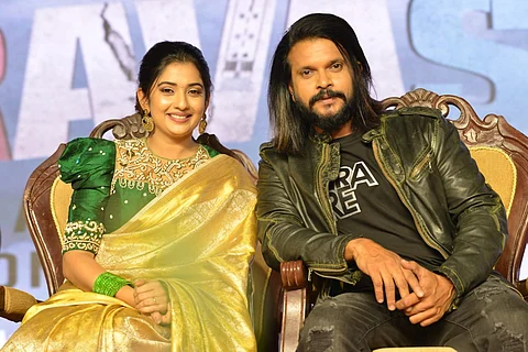 Paravasha stars Sonal Monteiro and Ravichandran