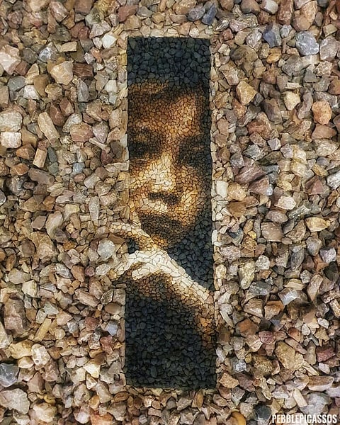 The Artist Who Uses Pebbles to Tell Stories!