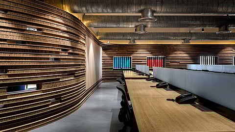 Curving Walls Office Made of Recyclable Materials in India