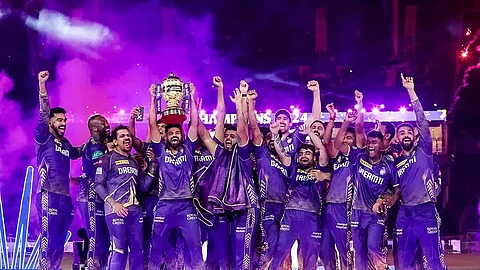 KKR Retained Players : रिंकू सिंह समेत कई खिलाड़ी रिटेन, श्रेयस अय्यर और मिचल स्टार्क रिलीज़