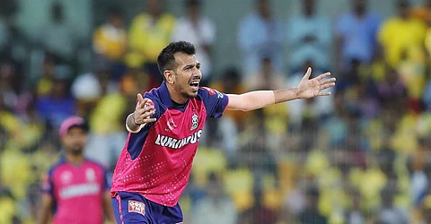 राजस्थान रॉयल्स के Yuzvendra Chahal और Riyan Parag ने क्यों करवाया राजस्थान के इस ख़ास मेंबर को अनफॉलो