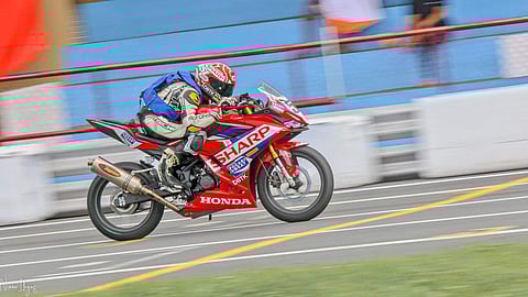 PHOTOGRAPHS COURTESY OF HPI
12-YEAR old wunderkind, Alfonsi Daquigan, riding the Honda CBR150R, zooms to his spectacular podium finish.