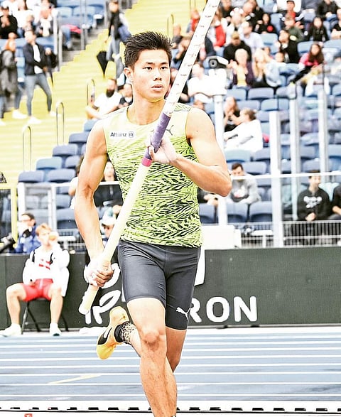 Obiena lands on 2 at ISTAF Berlin