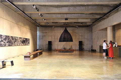 Art installation plays with time