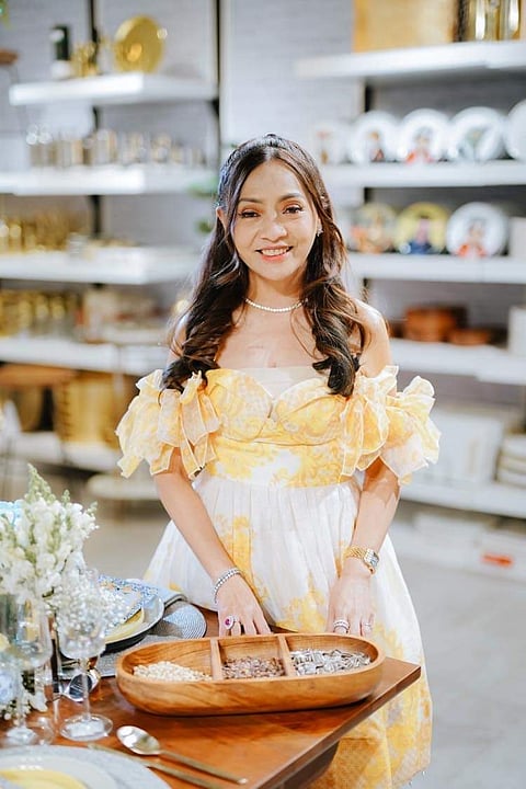 PHOTOGRAPH COURTESY OF WEST ELM
CHEMIST and TV host Pinky Tobiano.