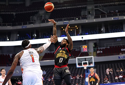 Myles Powell lights up Bay Area’s scoreboard en route to a 105-104 victory over NorthPort last night in the PBA Commissioner’s Cup at the Mall of Asia Arena. | PHOTOGRAPH COURTESY OF PBA