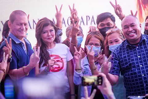 IMEE Marcos with former NPA cadres Ka Peter (Matuc) and Ka Eric (Jeffrey Celiz) and Marcos supporters. | PHOTOGRAPH BY YUMMIE DINGDING FOR THE DAILY TRIBUNE