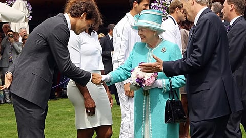 Federer hails ‘grace’ of Queen