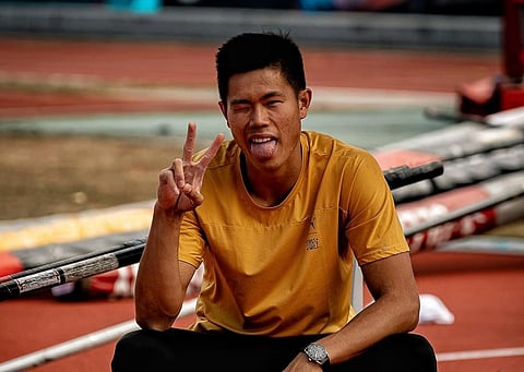 Obiena sustains hot form