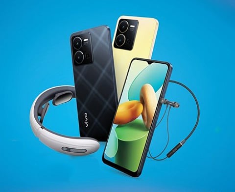 VIVO Y35 as a fun machine gets a boost with the proper Bluetooth headset. | PHOTOGRAPH COURTESY OF VIVO