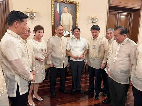 PHOTOGRAPH COURTESY OF FFCCCII
Federation of Filipino Chinese Chamber of Commerce and Industry Inc. officials, namely FFCCCII vice presidents David Chua and Joey Go, executive vice president Mary Ng, honorary president Francis Chua, FFCCCII president Dr. Henry Lim Bon Liong, honorary President Tan Ching, and Vice President William Gosiaco visited President Bongbong Marcos Jr. in Malacanang to share inputs on how to gain momentum with regards to the country’s strength.