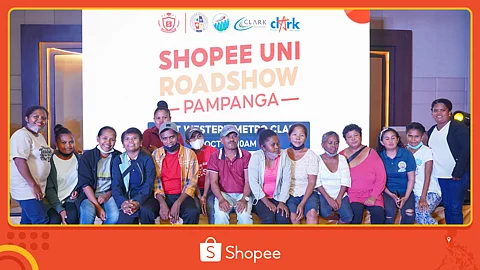 Local entrepreneurs from the Aeta Community gathers. | Photograph courtesy of Shopee