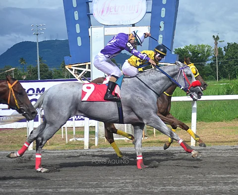 PHOTOGRAPH COURTESY OF prc
BOSS Emong edges Sky Shot to rule the 2022 Philracom-PCSO Silver Cup.